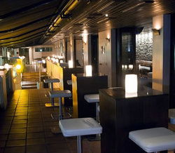 Hugos Lounge - Accommodation VIC 3