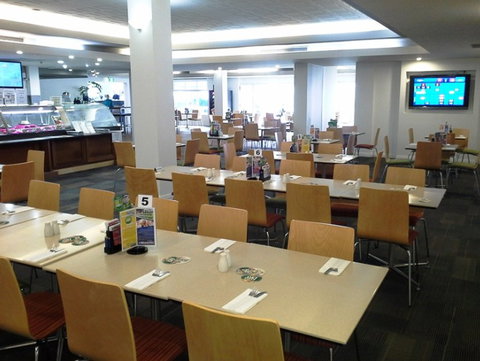 Cairns RSL Social Club Ltd - Accommodation VIC 6