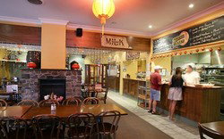 Albion Park Hotel - Accommodation VIC 2