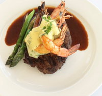 Helm Bar and Bistro - Accommodation VIC