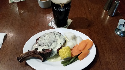 Commercial Hotel - Accommodation VIC 3