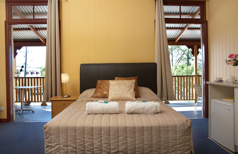 Yandina Hotel - Accommodation VIC 1
