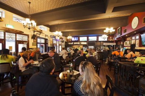 P.J. Gallagher's - Accommodation VIC 2