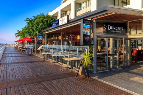 Dundee’s Restaurant On The Waterfront - Accommodation VIC 6