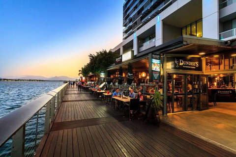 Dundee’s Restaurant On The Waterfront - Accommodation VIC 7