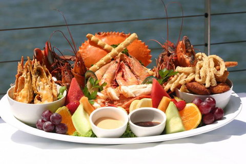Dundee’s Restaurant On The Waterfront - Accommodation VIC 16