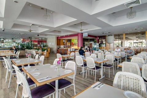 Charlie’s Seafood Buffet - Accommodation VIC 1