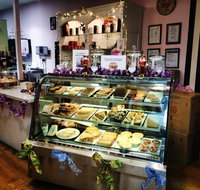 Zoe's Sweet Boutique Cafe - Accommodation VIC