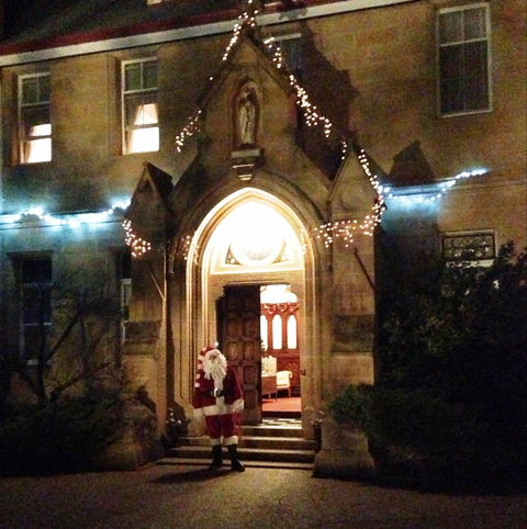 Abbey Of The Roses - Christmas In July - Accommodation VIC 0