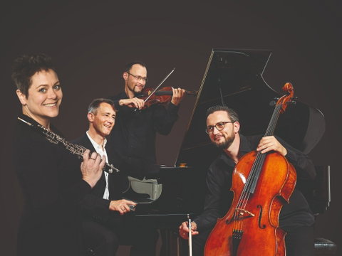 Eggner Trio & Diana Doherty - Accommodation VIC 0