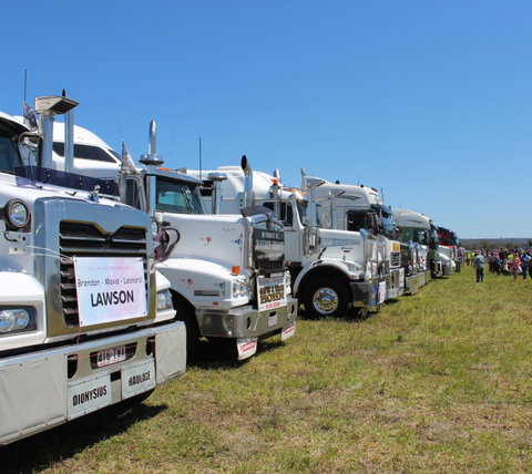 Lights On The Hill Memorial Convoy - Accommodation VIC 2
