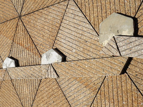 WA Now – Tom Mùller: Monolith Scores - Accommodation VIC 1