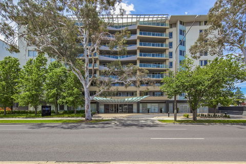 Pacific Suites Canberra - Accommodation VIC 2