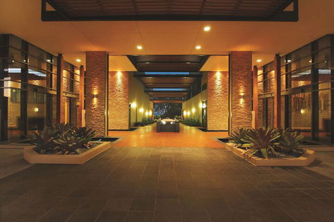 Oaks Redcliffe Mon Komo Suites - Accommodation VIC 3