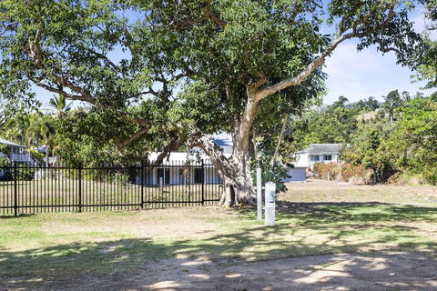 Tasman Holiday Parks - Airlie Beach - Accommodation VIC 3