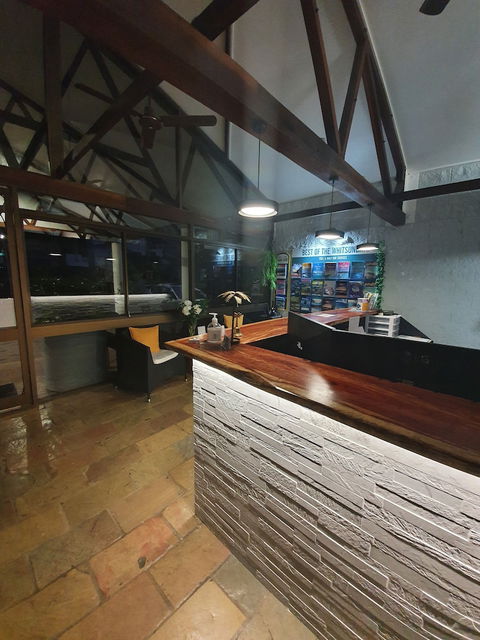 Colonial Palms Motor Inn - Accommodation VIC 3