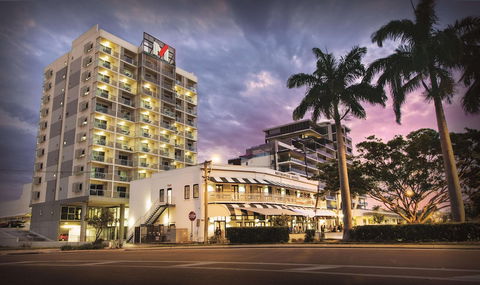 Oaks Townsville Metropole Hotel - Accommodation VIC 4