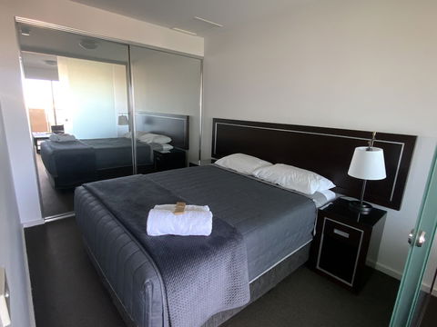 Honeysuckle Executive Apartments - Accommodation VIC 6