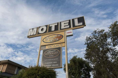 Garden City Motor Inn - Accommodation VIC 2