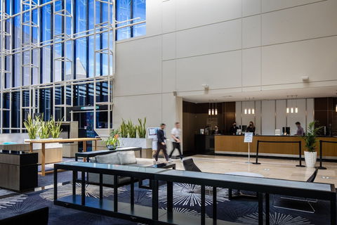Crowne Plaza Canberra, An IHG Hotel - Accommodation VIC 2