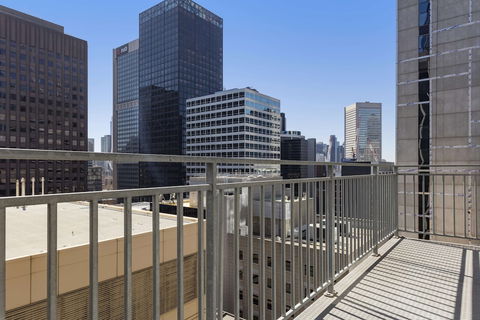 Oaks Melbourne On Collins Hotel - Accommodation VIC 1