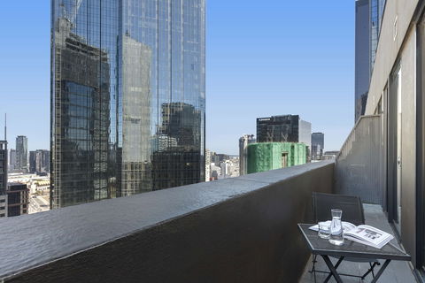 Oaks Melbourne On Collins Hotel - Accommodation VIC 2