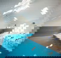 Deep Blue Hotel  Hot Springs - Accommodation VIC
