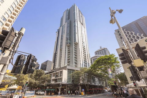 Oaks Brisbane Festival Suites - Accommodation VIC 0