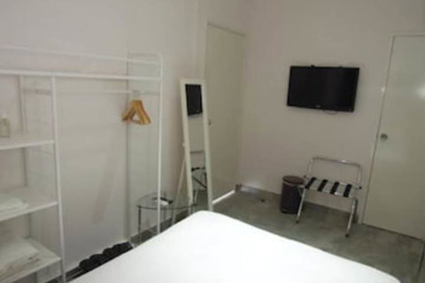 Adelaide House Apartments Fremantle - Accommodation VIC 3