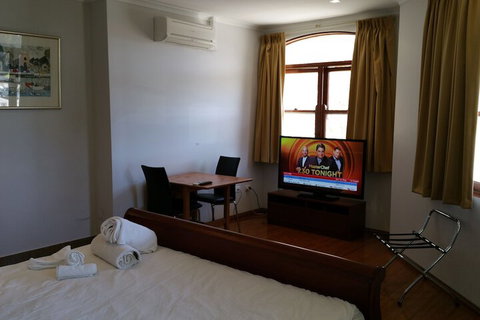 Adelaide House Apartments Fremantle - Accommodation VIC 2