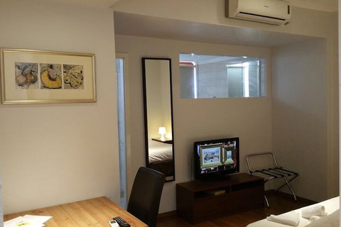 Adelaide House Apartments Fremantle - Accommodation VIC 6
