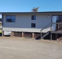 Bentley Waterfront Motel  Cottages - Accommodation VIC