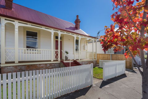 Brampton Cottage - Accommodation VIC 1