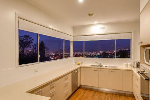 City Lights - Accommodation VIC 2