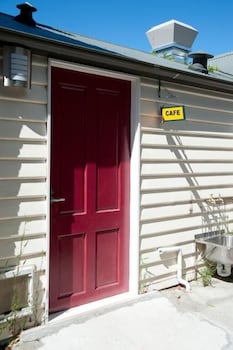 Lowena Cafe And Accommodation - Accommodation VIC 0