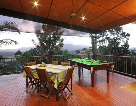 Hilltop Views - Accommodation VIC 1