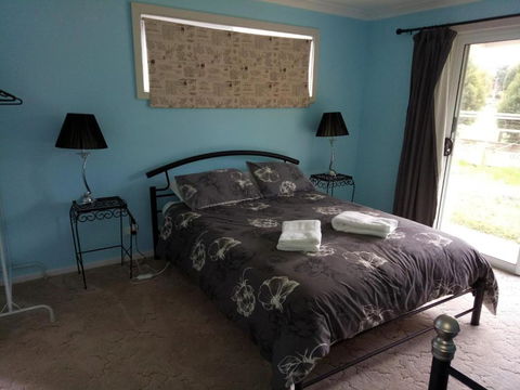 Dixiglen Farm - Accommodation VIC 3