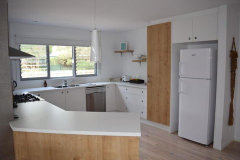 Tamara Beach House - Accommodation VIC 6