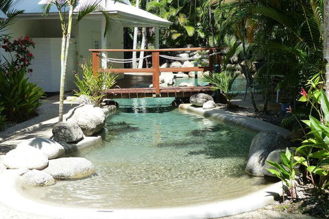 Retro Port Douglas - Accommodation VIC 3