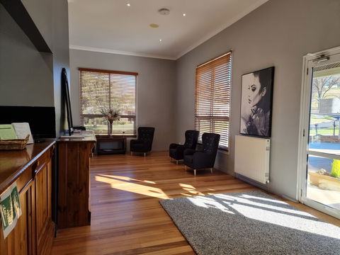 Tumbarumba Motel & Elms Restaurant - Accommodation VIC 6