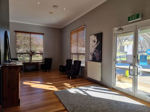 Tumbarumba Motel & Elms Restaurant - Accommodation VIC 3