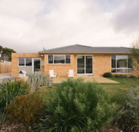 Waterfront Holiday Home Esplanade 54 - Accommodation VIC