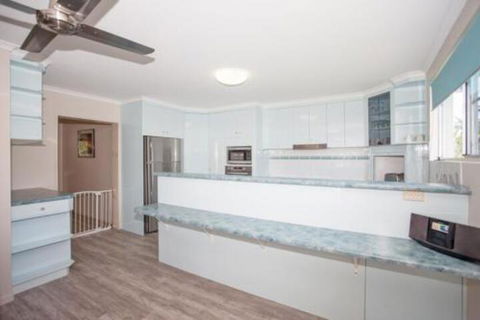 City Beach Holiday House - Accommodation VIC 6