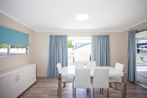 City Beach Holiday House - Accommodation VIC 1