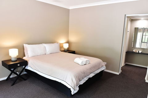 Dutchies Motel Nelson Bay - Accommodation VIC 5