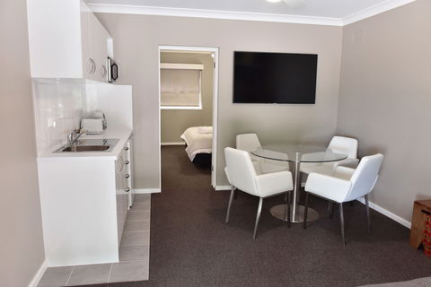 Dutchies Motel Nelson Bay - Accommodation VIC 2