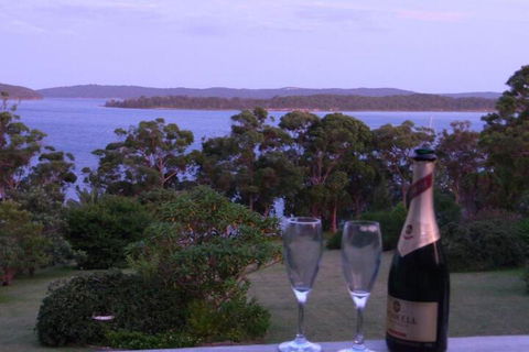 A Lakehouse Escape - Accommodation VIC 7