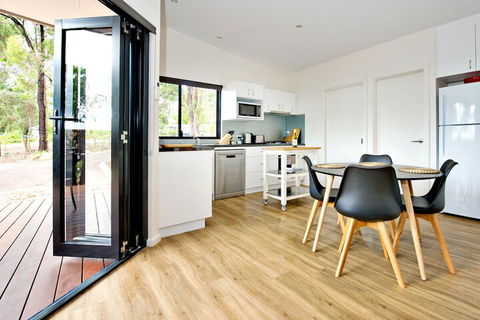 Old Dairy Cottage Adults Only - Accommodation VIC 2