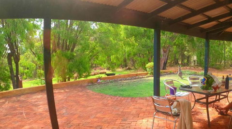 Yallingup Pet Friendly Bush Retreat - Accommodation VIC 3
