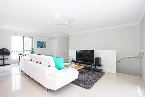 Beach Breeze Holiday House - Accommodation VIC 6